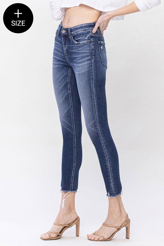 VERVET: PLUS SIZE MID RISE DISTRESSED CROP SKINNY JEANS