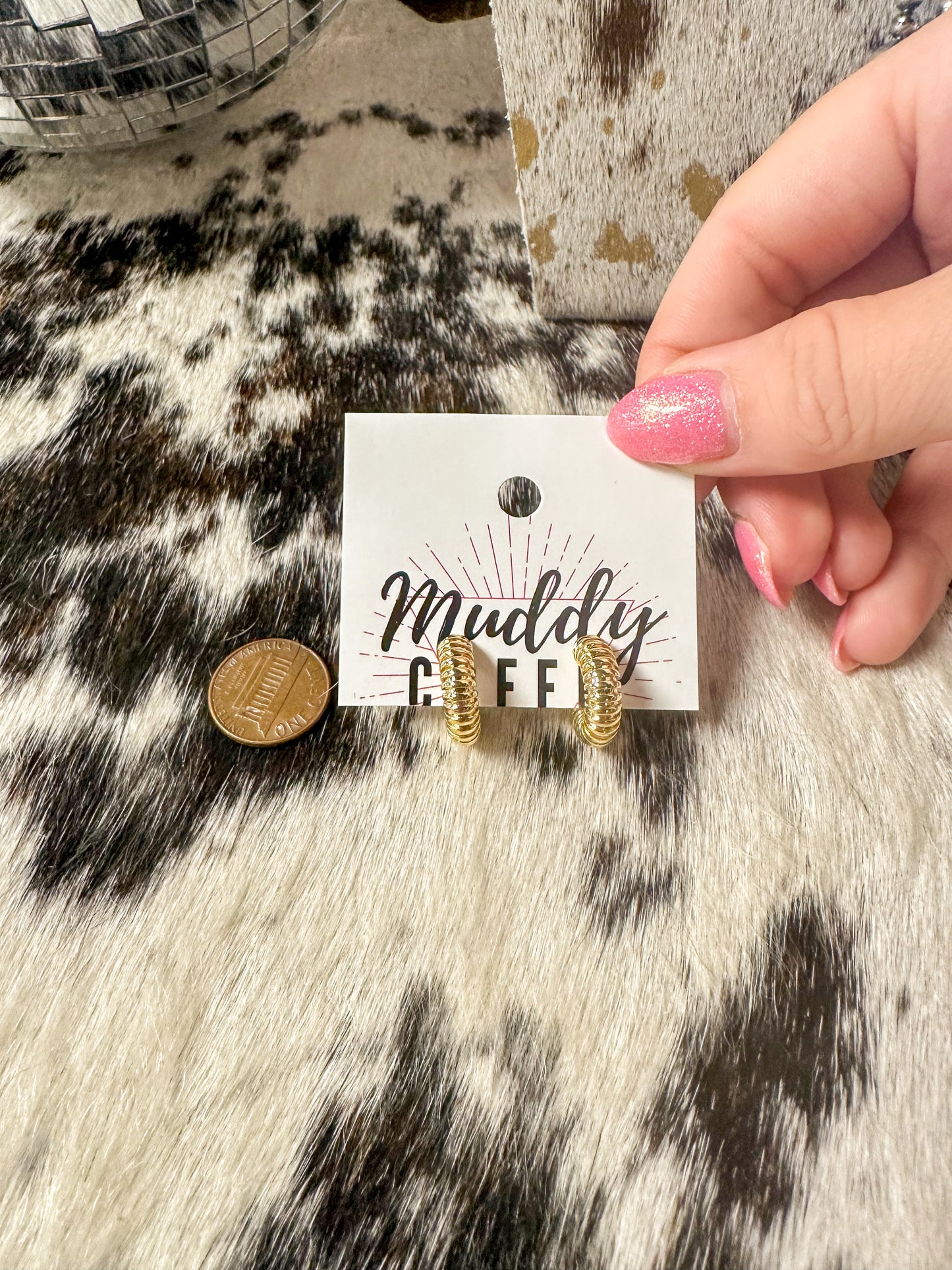 Juney Gold Hoops: Gold Dipped