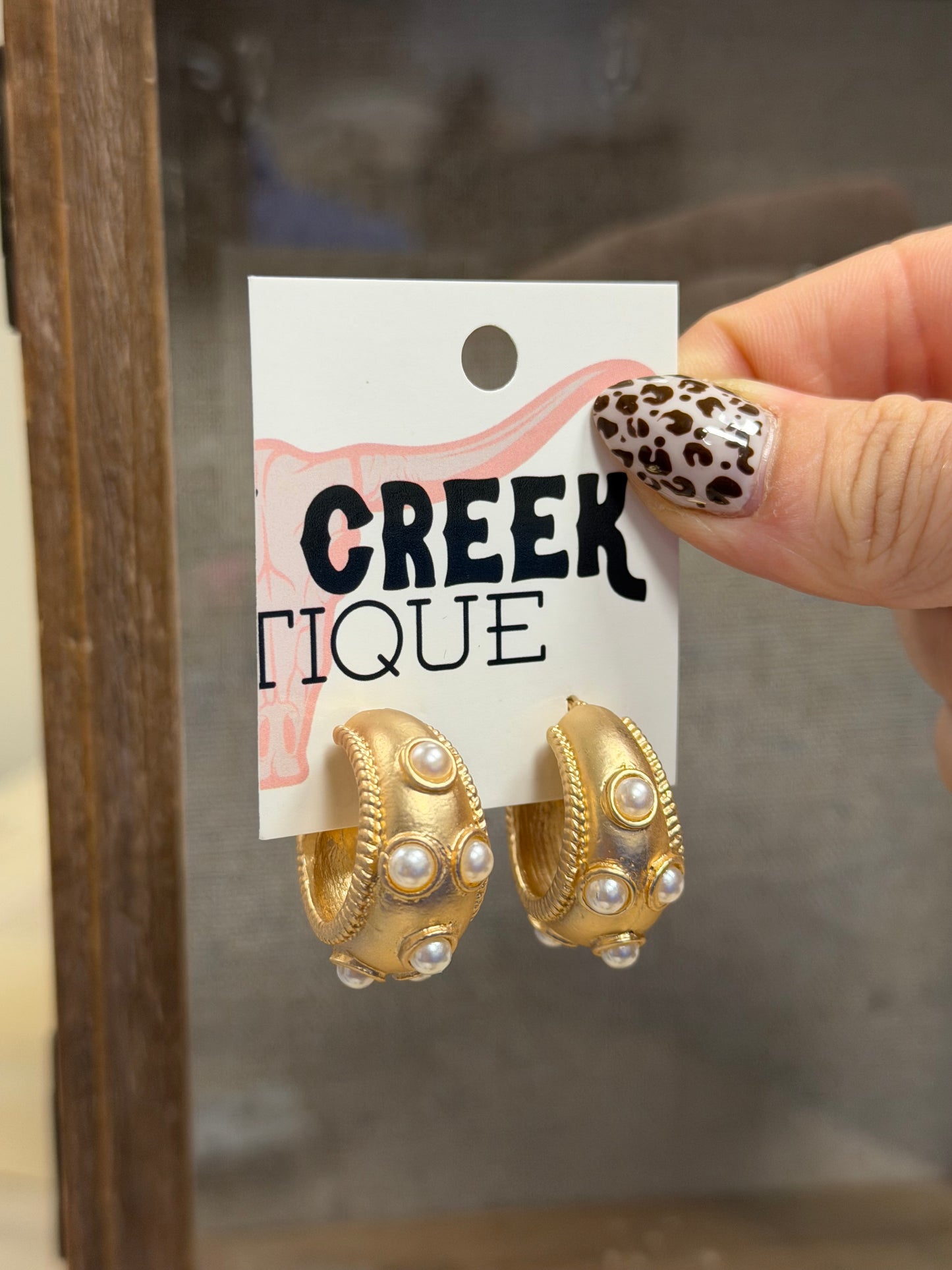 Betsy Pearl Chunky Hoops