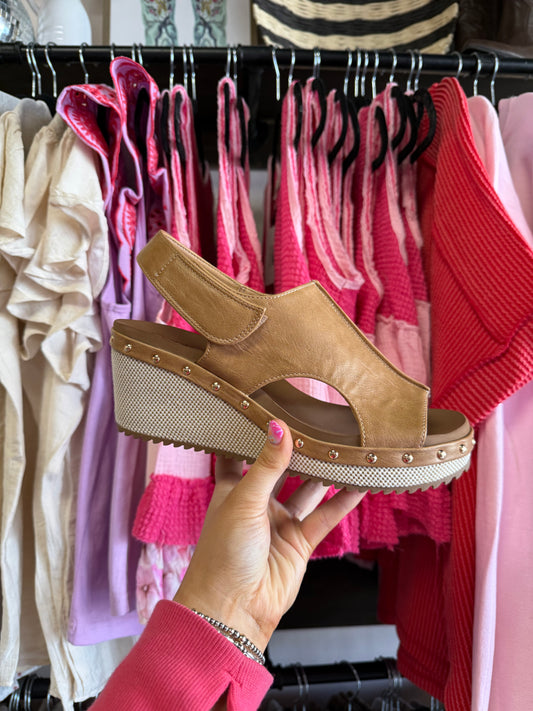 CORKYS: For Keeps Caramel Wedge