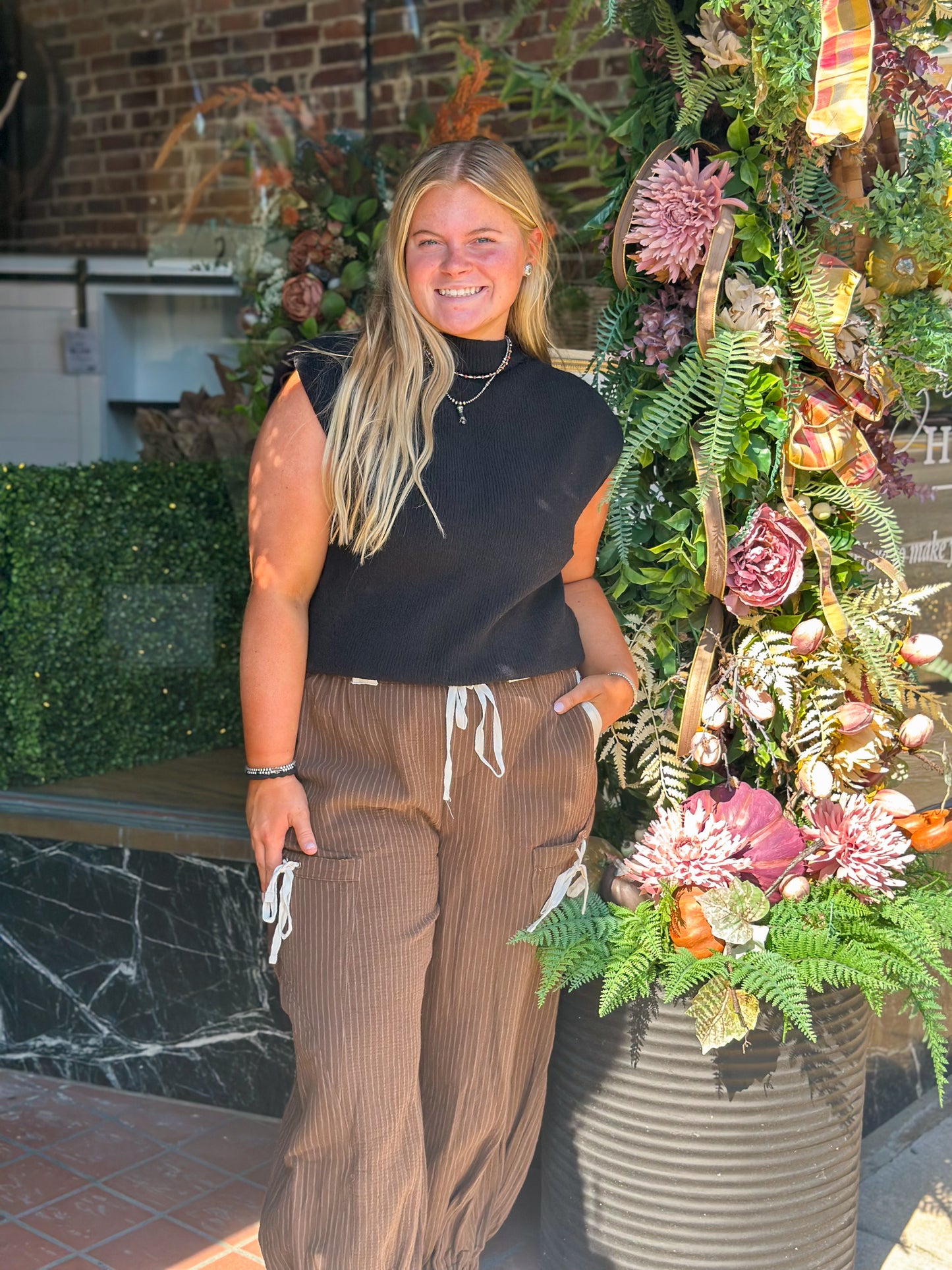 Gringa Black Sweater Vest Pullover
