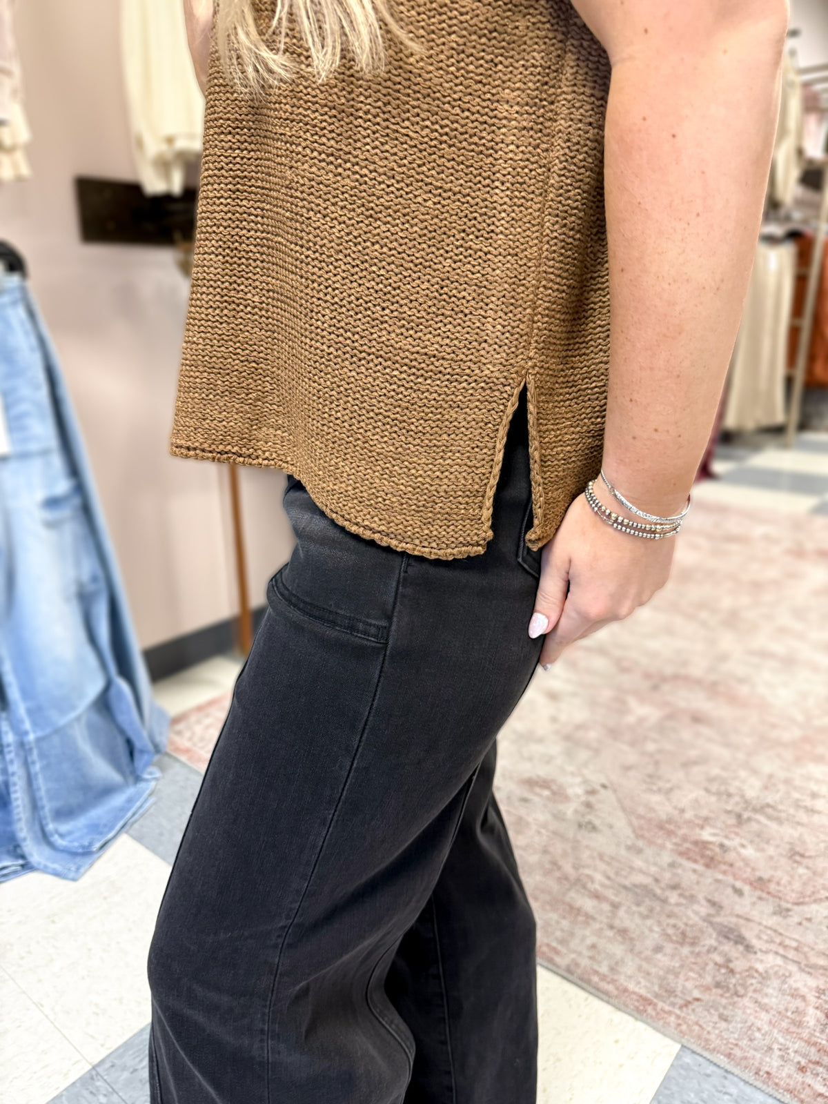 Crewneck Basic Sweater Vest