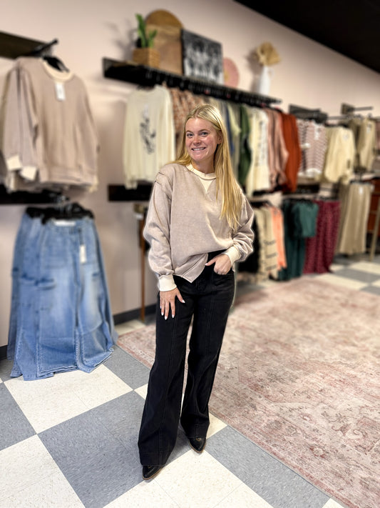 CURVY: Fleece Acid Washed Contrast Trim Sweatshirt in Ash Mocha