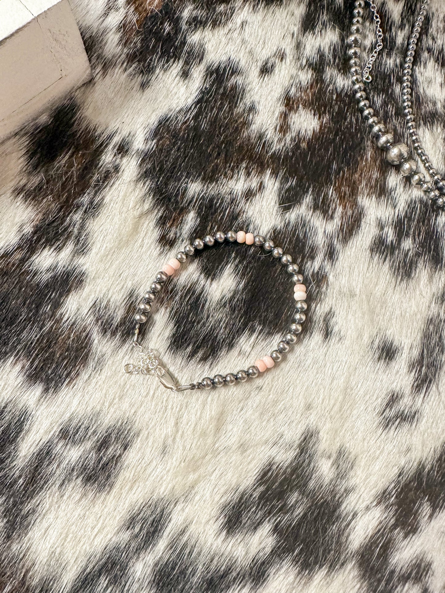 4 mm Sterling Silver Pearls and Pink Conch Bracelet
